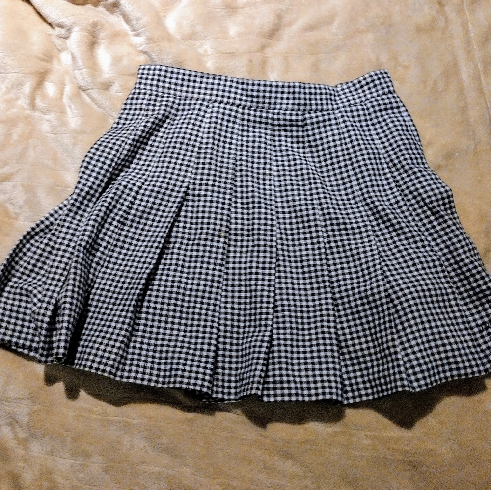 Tretorn vintage plaid houndstooth black white pleated miniskirt pinup retro s
